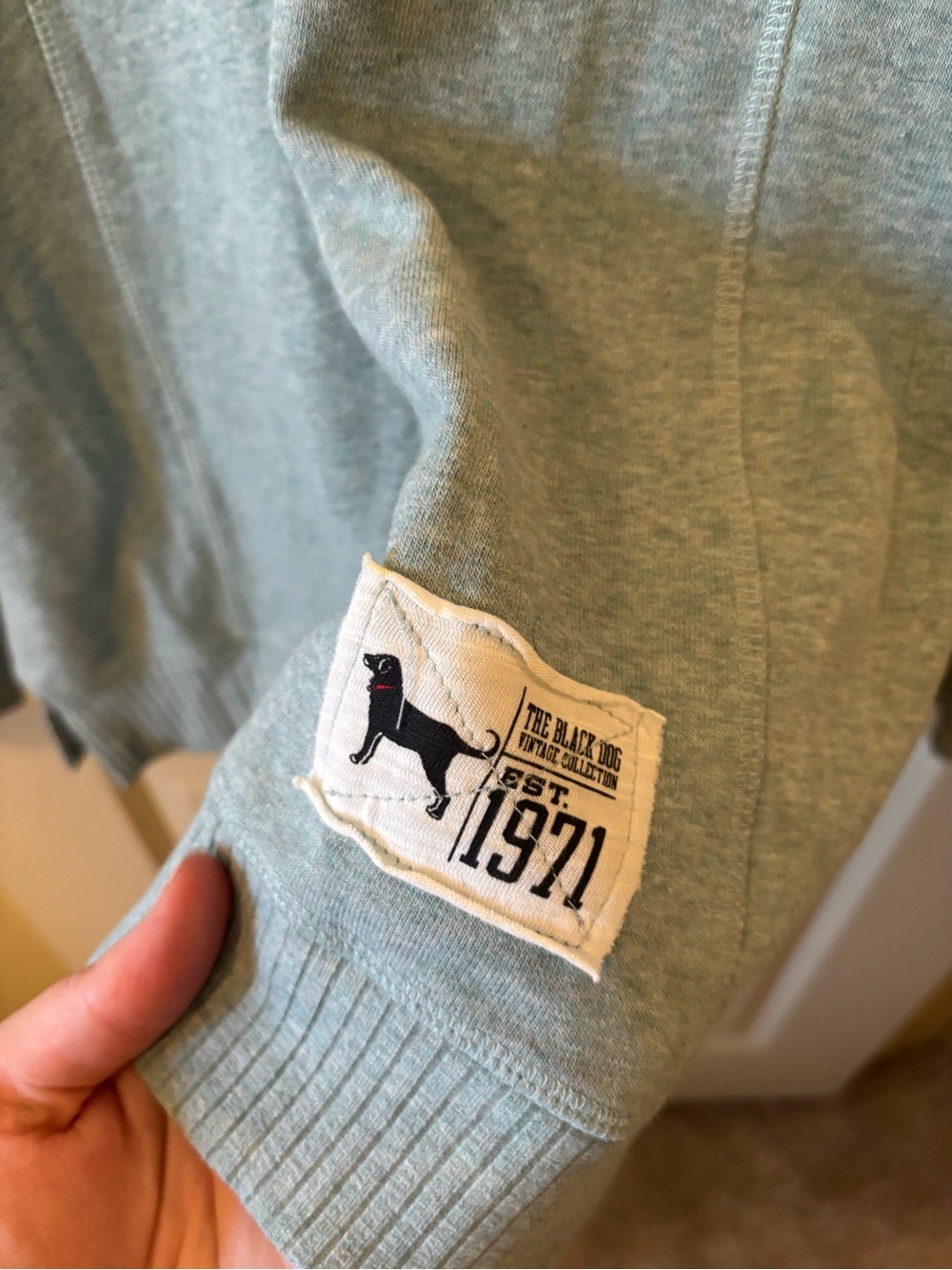Black Dog Vintage Collection Hoodie Comfy Fall Winter Cozy EUC XS - Picture 4 of 6